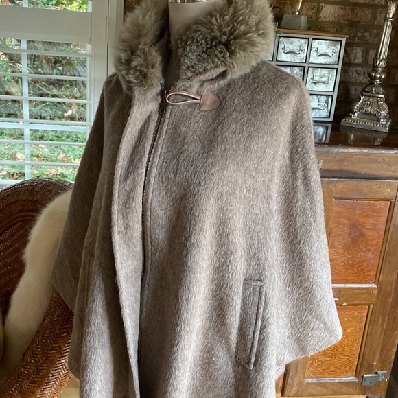 SCHWEITZER LINEN SURI LANA ALPACA WOOL CAPE LUXURY ONE SIZE FITS MOST EXCELLENT - Picture 9 of 11